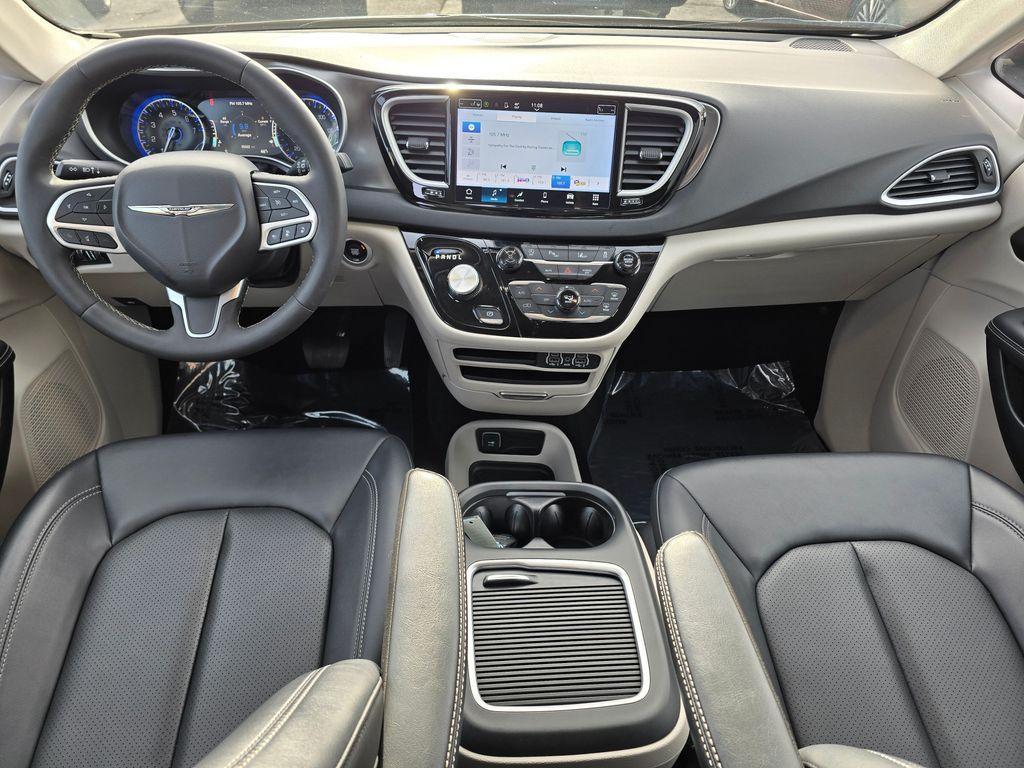 used 2024 Chrysler Pacifica car, priced at $26,365