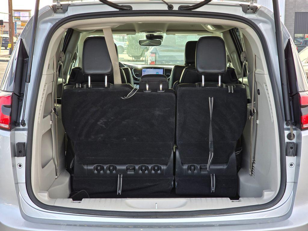 used 2024 Chrysler Pacifica car, priced at $26,365