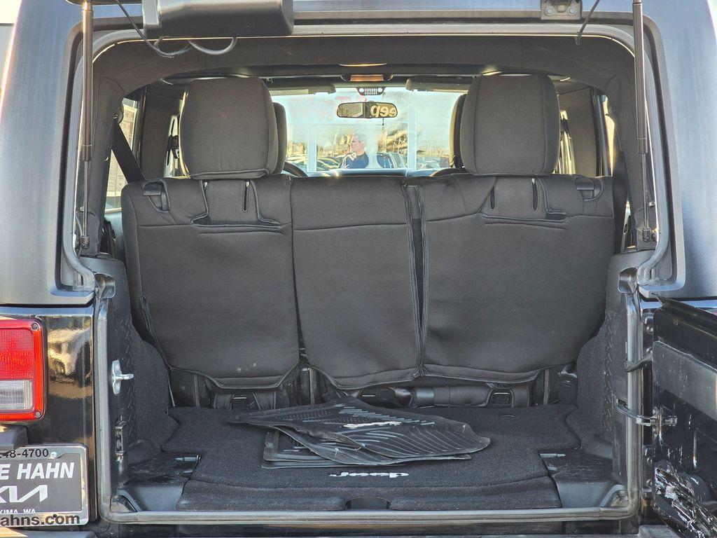 used 2015 Jeep Wrangler Unlimited car, priced at $18,708