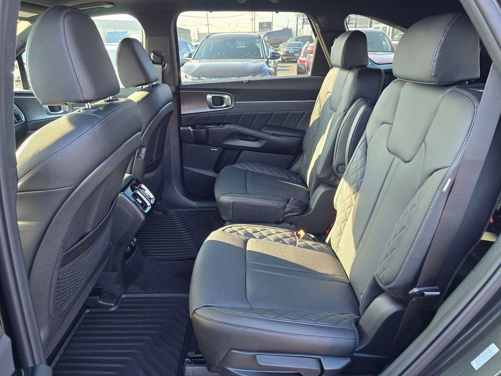 new 2026 Kia Sorento Hybrid car, priced at $44,943