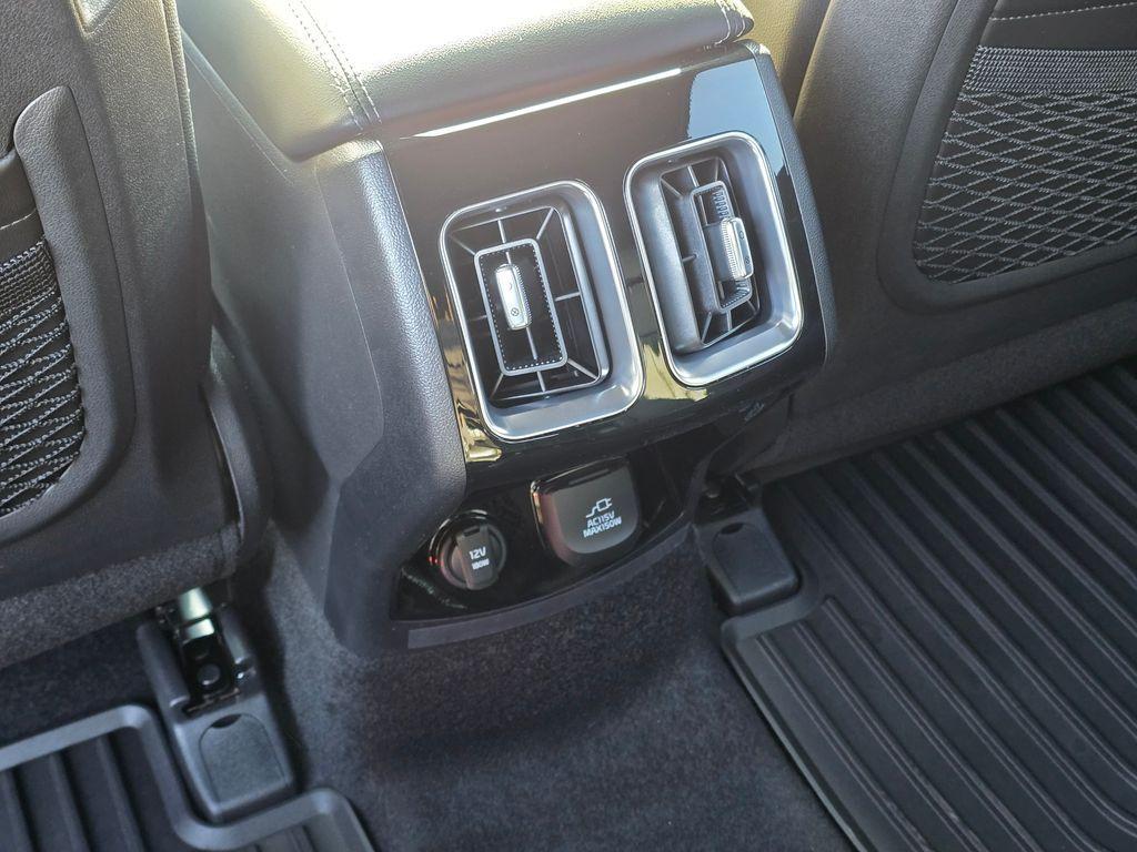 new 2026 Kia Sorento Hybrid car, priced at $44,943