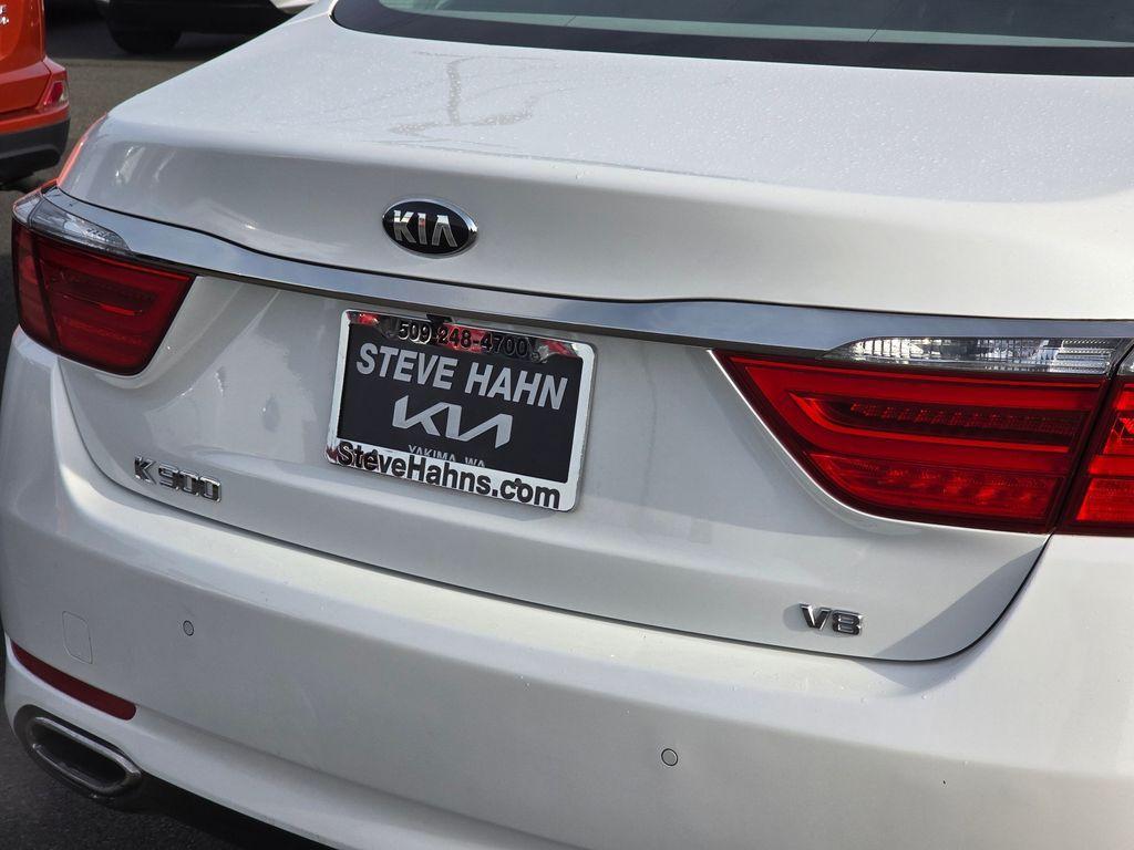 used 2017 Kia K900 car, priced at $18,998