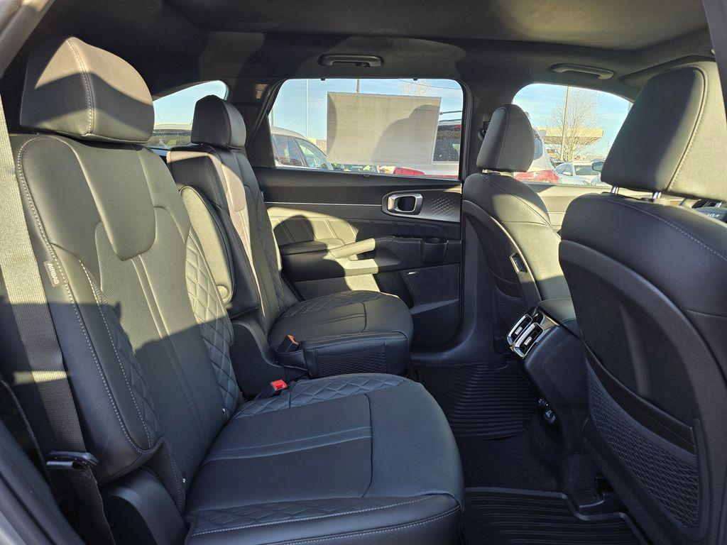 new 2026 Kia Sorento Hybrid car, priced at $44,943