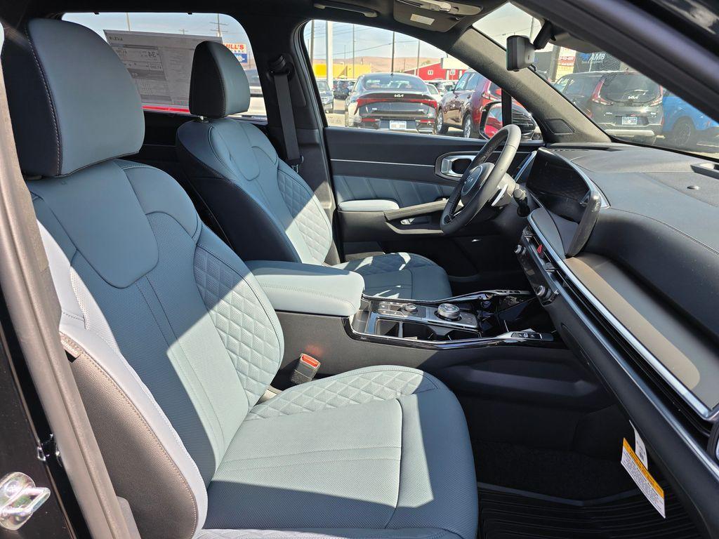 new 2025 Kia Sorento Hybrid car, priced at $46,385