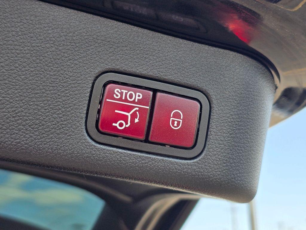 used 2018 Mercedes-Benz AMG GLE 43 car, priced at $22,074