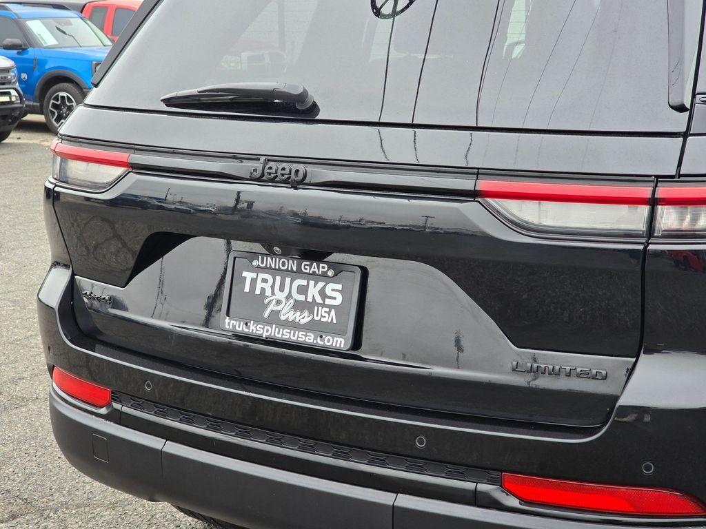used 2024 Jeep Grand Cherokee car, priced at $31,928