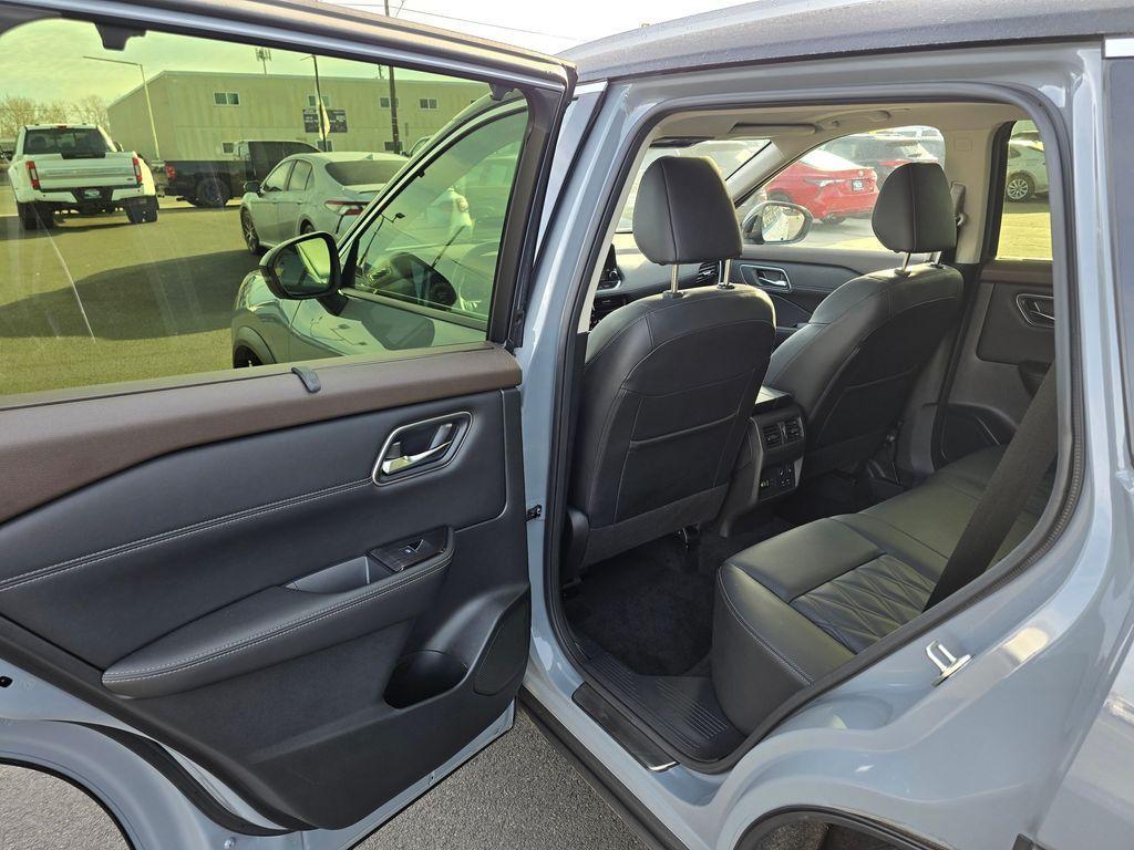 used 2023 Nissan Rogue car