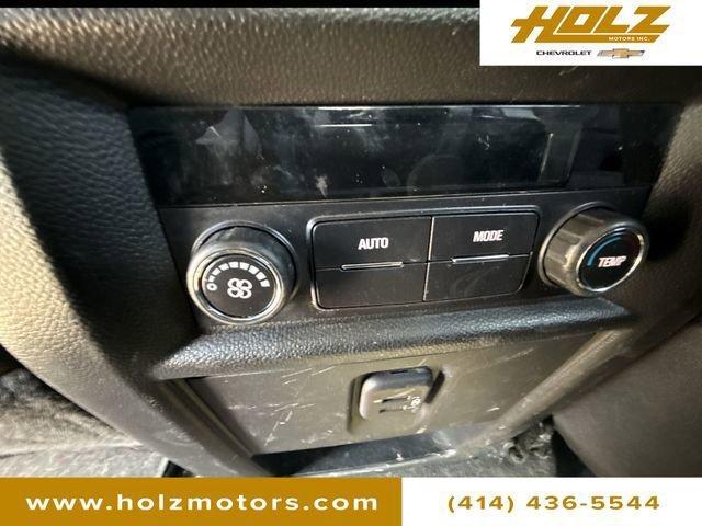 used 2023 Chevrolet Traverse car, priced at $25,270