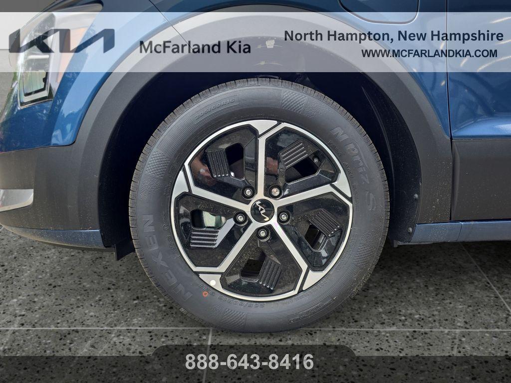 new 2025 Kia Niro Plug-In Hybrid car, priced at $32,046