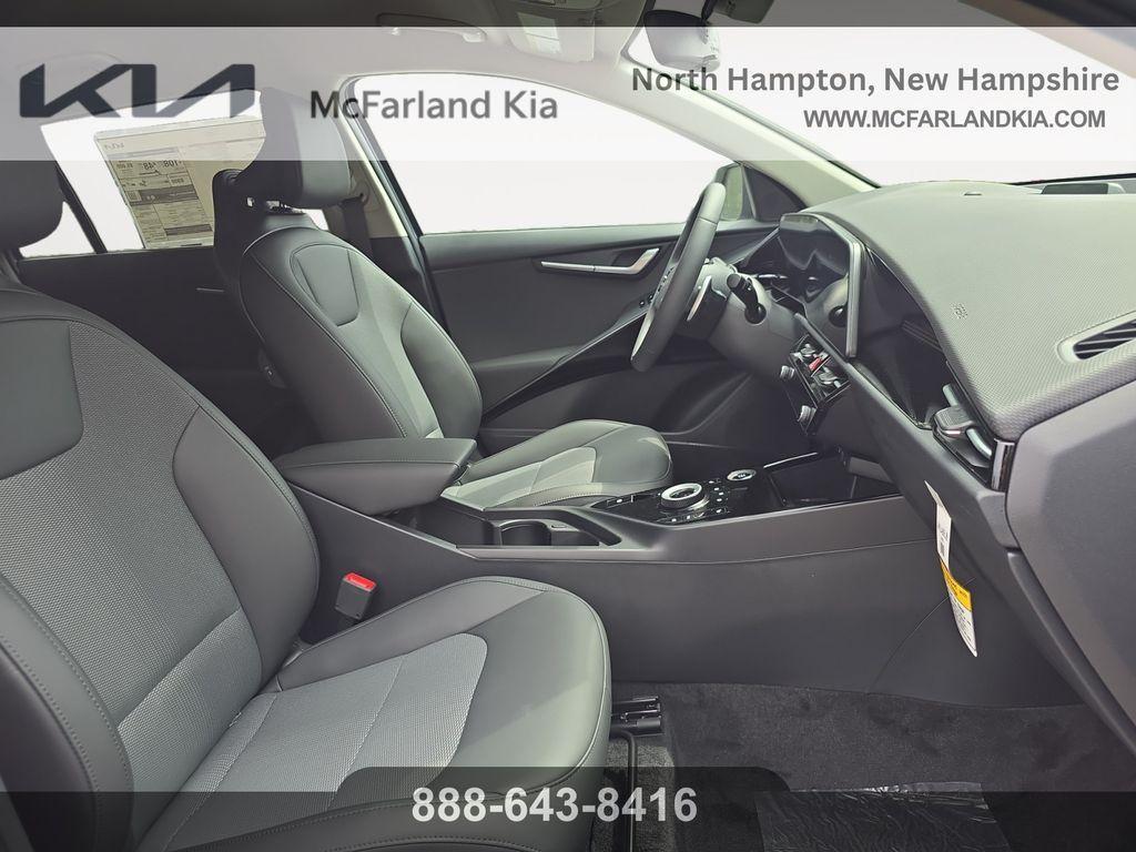 new 2025 Kia Niro Plug-In Hybrid car, priced at $32,046