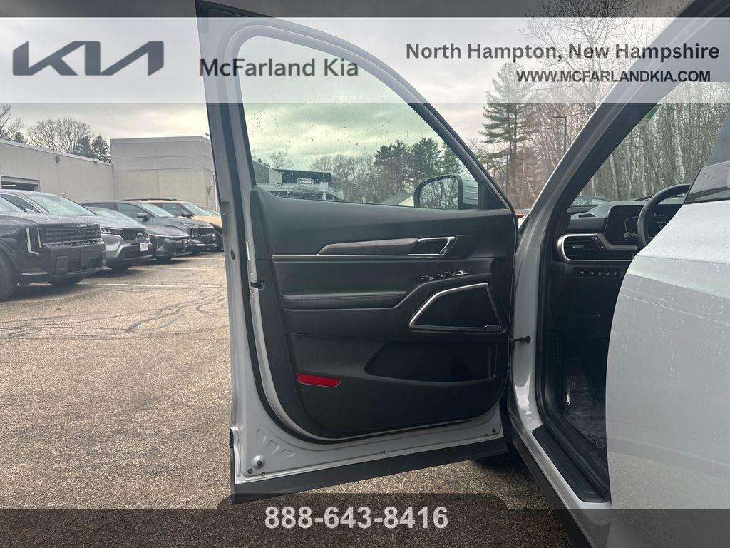 used 2025 Kia Telluride car, priced at $40,160