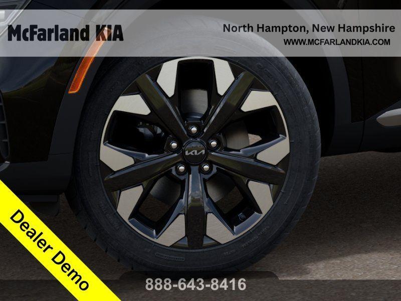 new 2024 Kia Sportage Plug-In Hybrid car, priced at $35,640