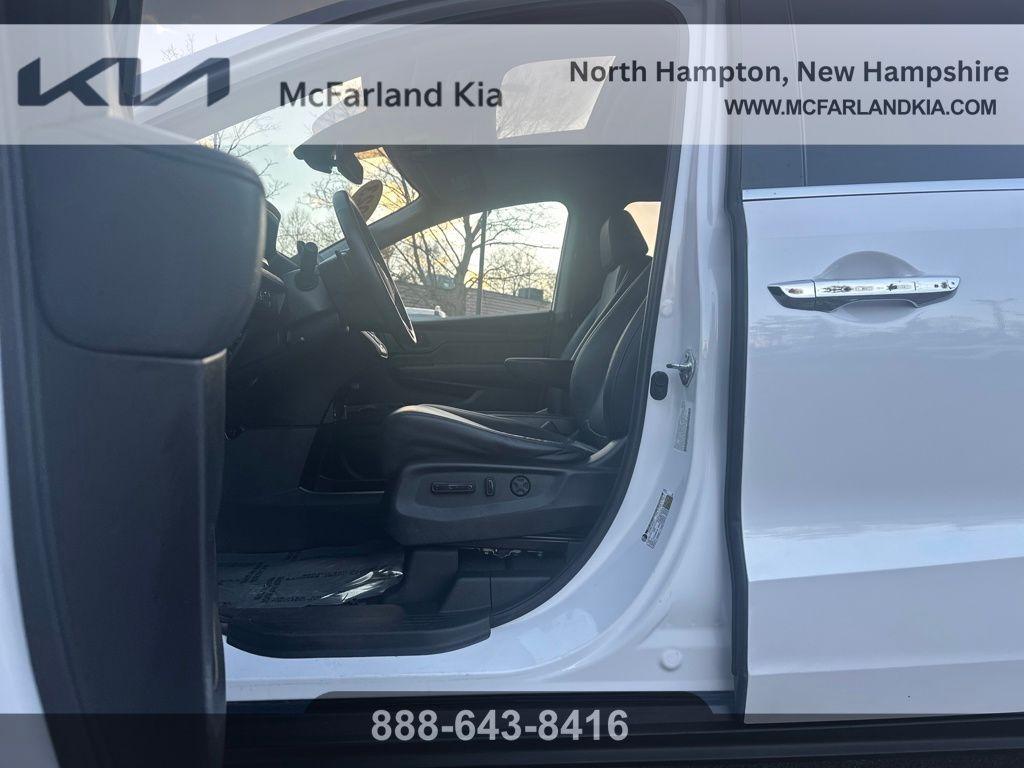 used 2023 Honda Odyssey car, priced at $31,074