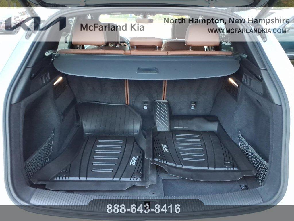Audi Q5 view 14