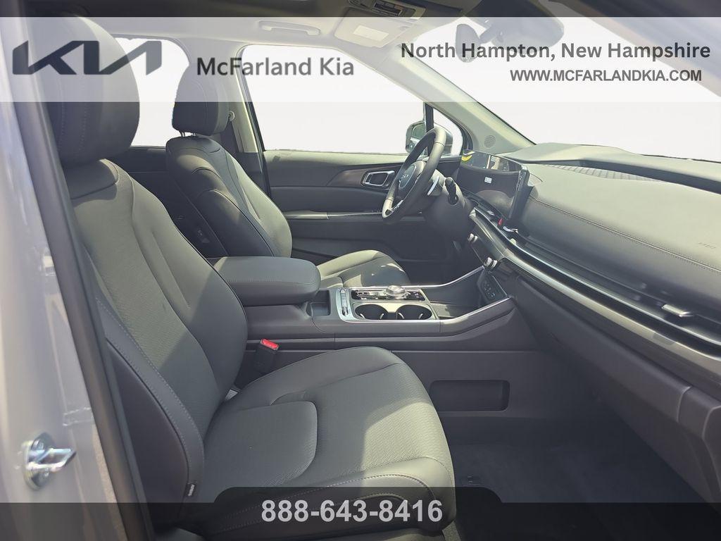 new 2026 Kia Carnival Hybrid car, priced at $50,301