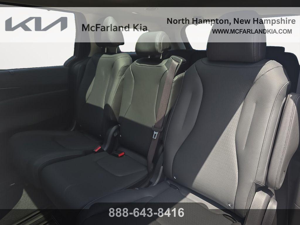 new 2026 Kia Carnival Hybrid car, priced at $50,301