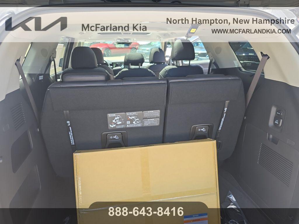 new 2026 Kia Carnival Hybrid car, priced at $50,301