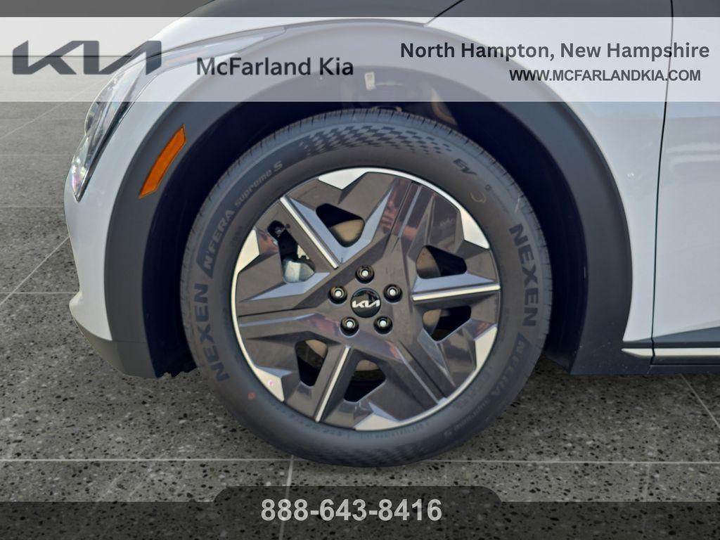 new 2025 Kia EV6 car, priced at $36,122