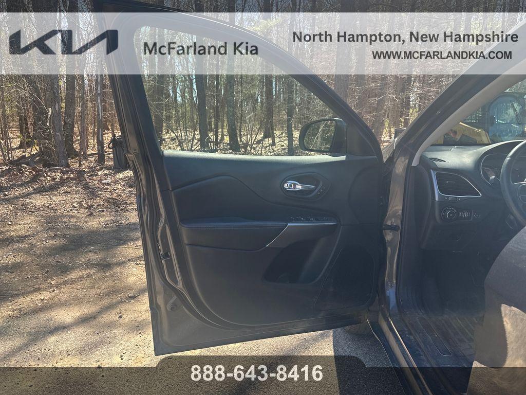 used 2019 Jeep Cherokee car, priced at $16,868