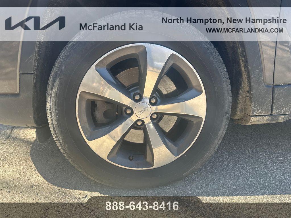 used 2019 Jeep Cherokee car, priced at $16,868