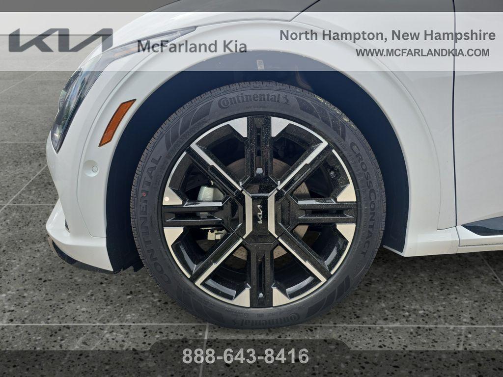 new 2025 Kia EV6 car, priced at $45,405