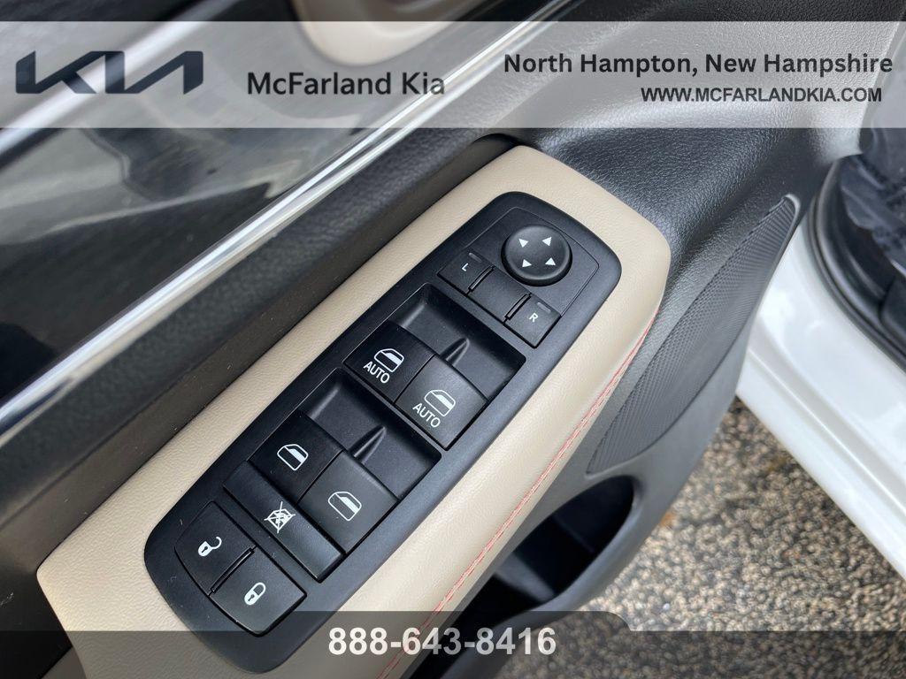 used 2017 Jeep Grand Cherokee car, priced at $14,586