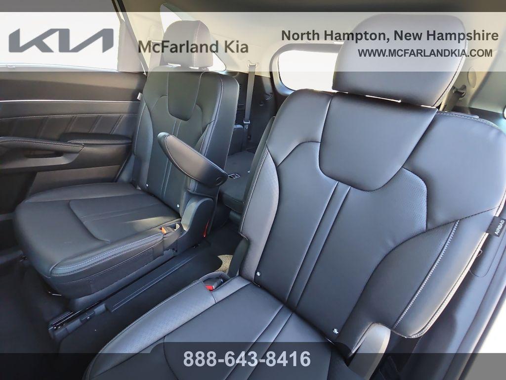 new 2026 Kia Sorento car, priced at $40,539