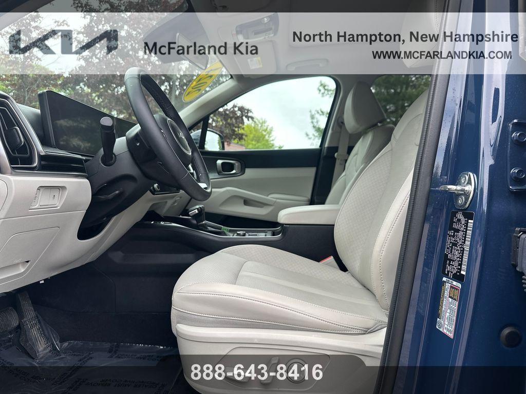 used 2024 Kia Sorento car, priced at $29,655