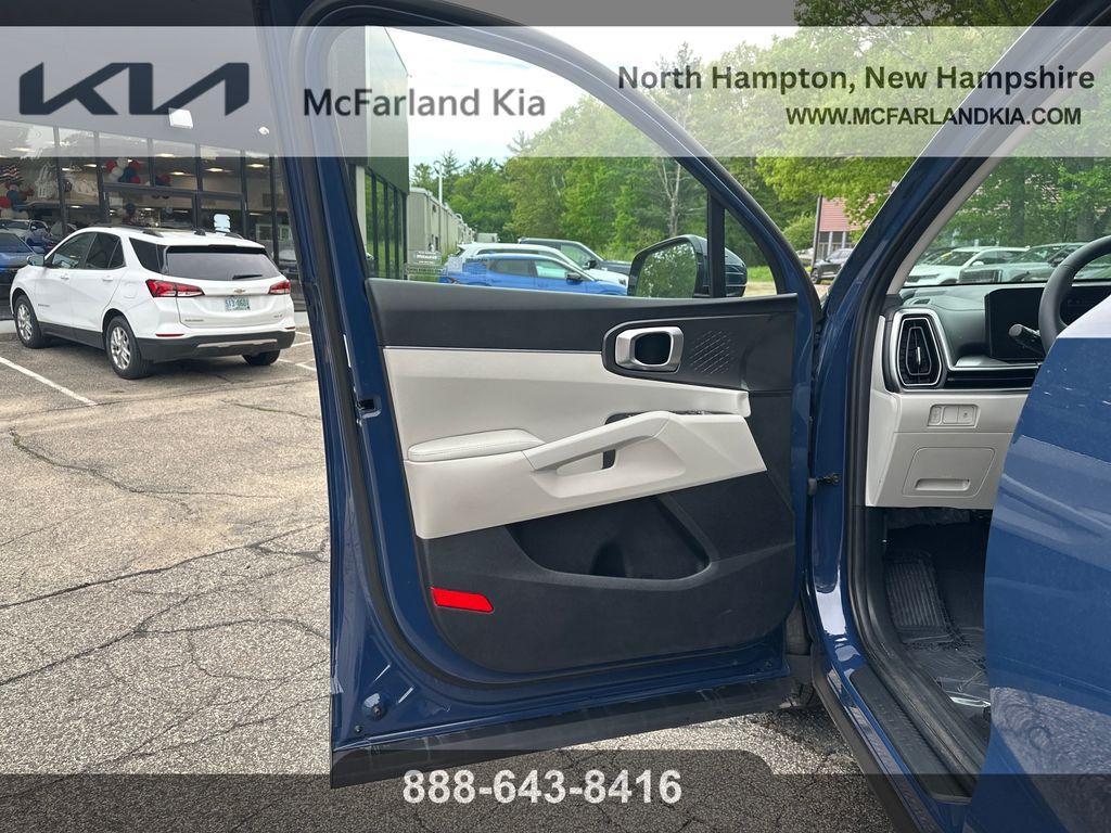 used 2024 Kia Sorento car, priced at $29,655