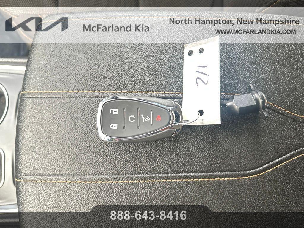 used 2021 Chevrolet Traverse car, priced at $18,932