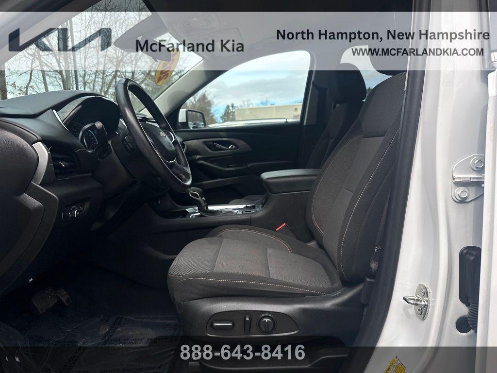 used 2021 Chevrolet Traverse car, priced at $18,932
