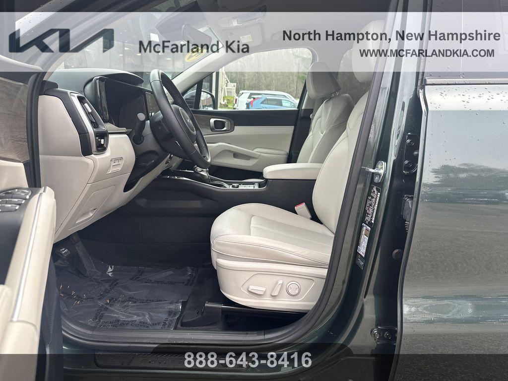 used 2023 Kia Sorento car, priced at $26,344