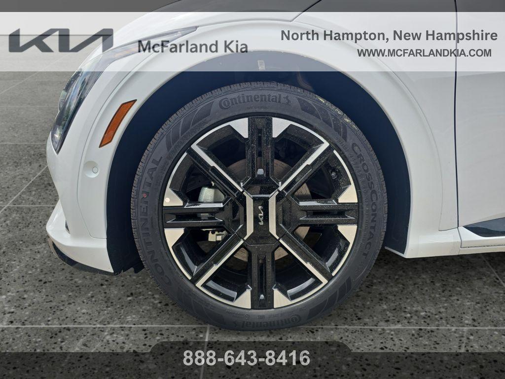 new 2025 Kia EV6 car, priced at $45,017