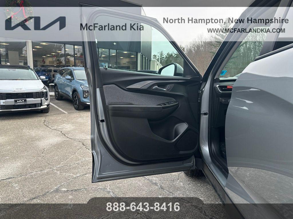 used 2023 Chevrolet TrailBlazer car, priced at $19,274