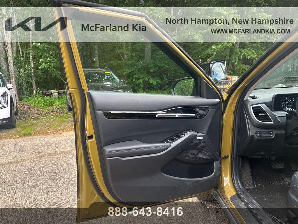 used 2024 Kia Seltos car, priced at $26,570