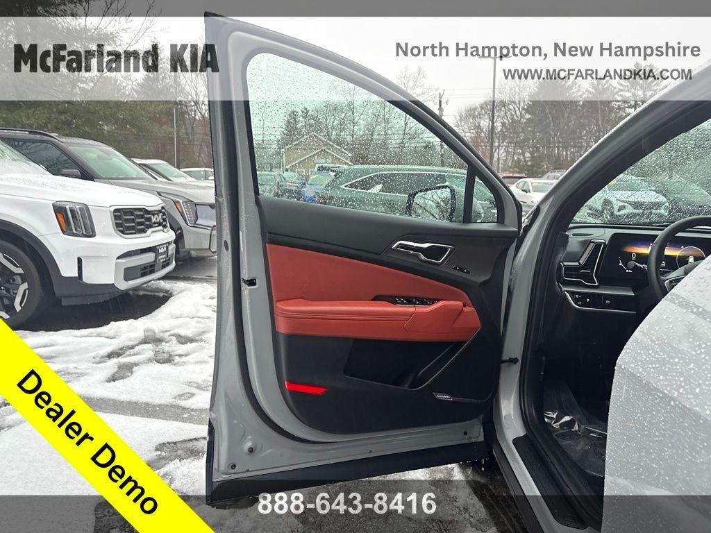 new 2025 Kia Sportage car, priced at $32,398