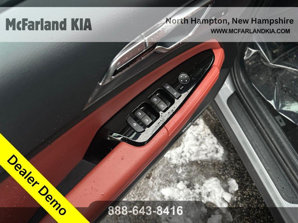 new 2025 Kia Sportage car, priced at $32,398