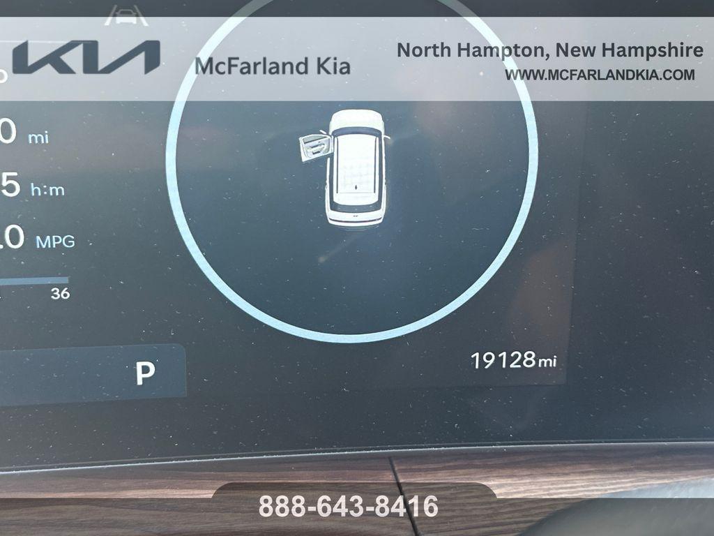 used 2024 Hyundai Santa Fe car, priced at $34,180