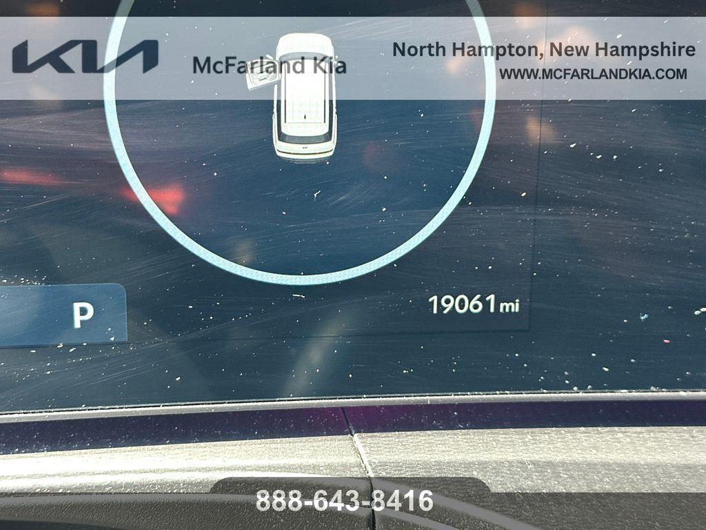 used 2025 Hyundai Santa Fe car, priced at $40,960