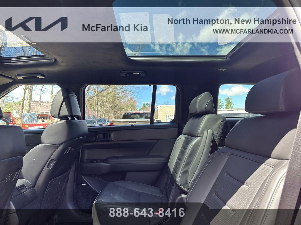 used 2025 Hyundai Santa Fe car, priced at $40,960