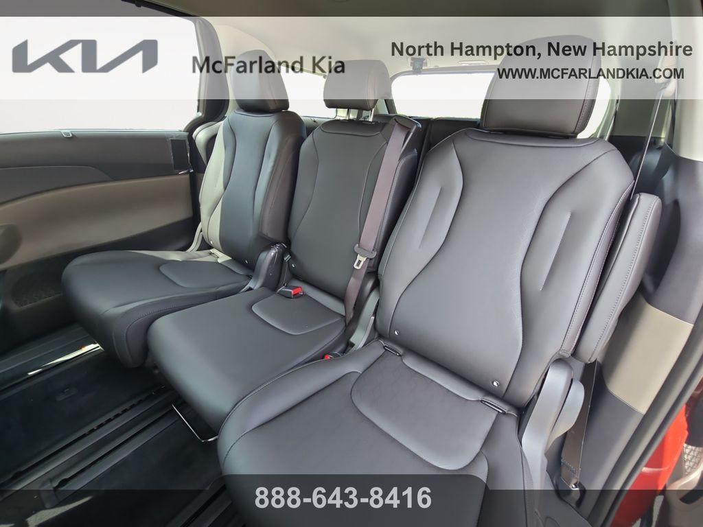 new 2026 Kia Carnival Hybrid car, priced at $41,283