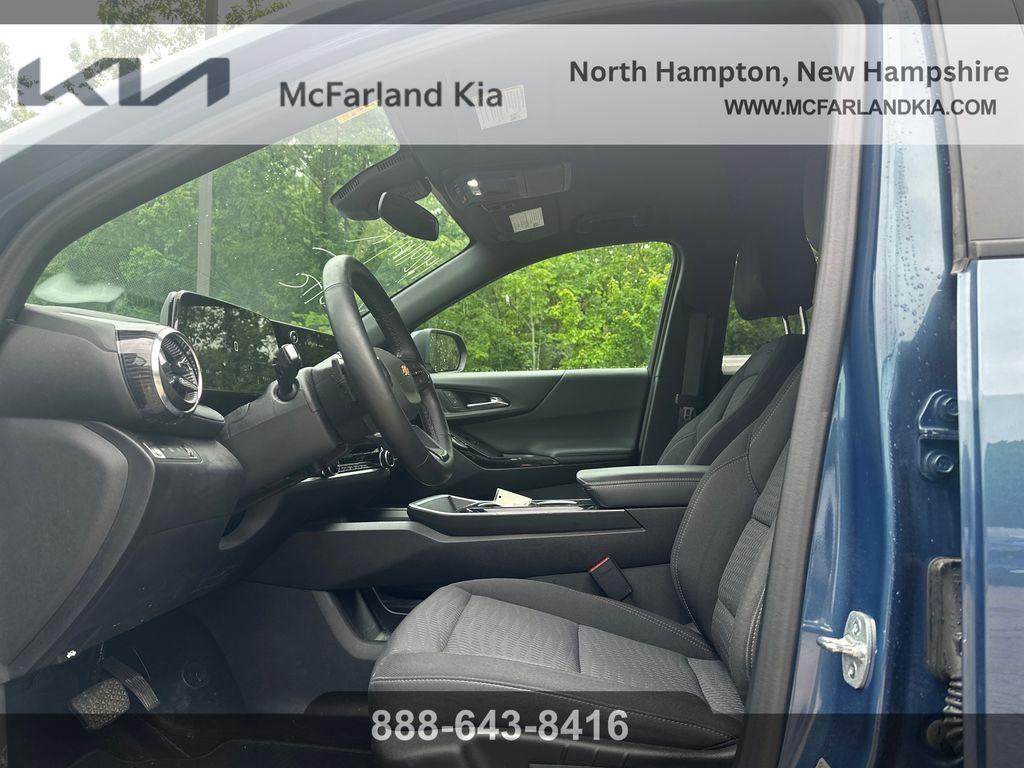 used 2025 Chevrolet Equinox car, priced at $28,570