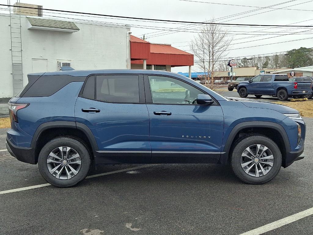 new 2026 Chevrolet Equinox car, priced at $28,795