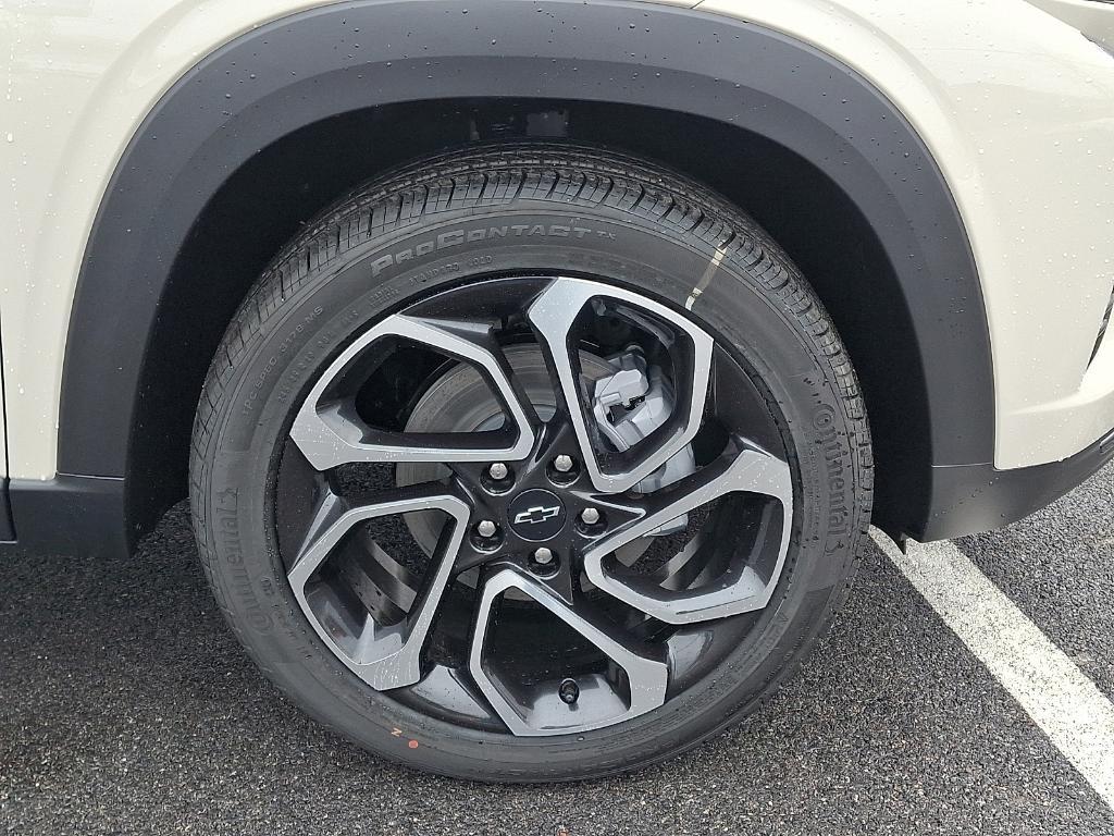 new 2026 Chevrolet Trax car, priced at $27,885