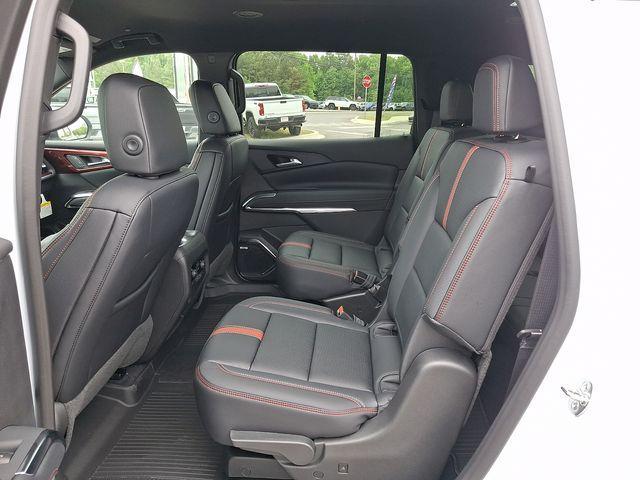 new 2026 Chevrolet Traverse car, priced at $60,005