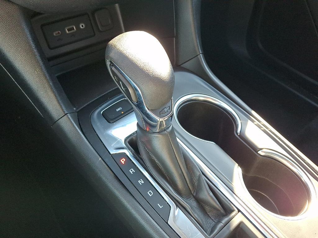 used 2023 Chevrolet Equinox car, priced at $22,146