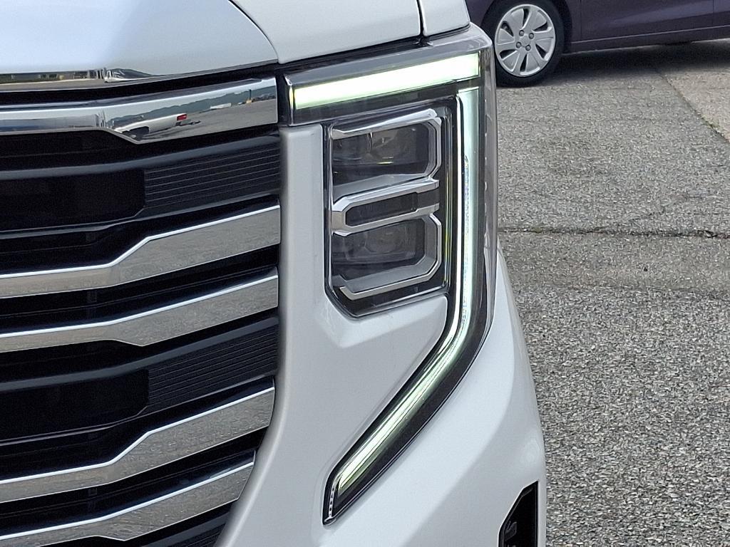 used 2025 GMC Sierra 1500 car, priced at $45,794