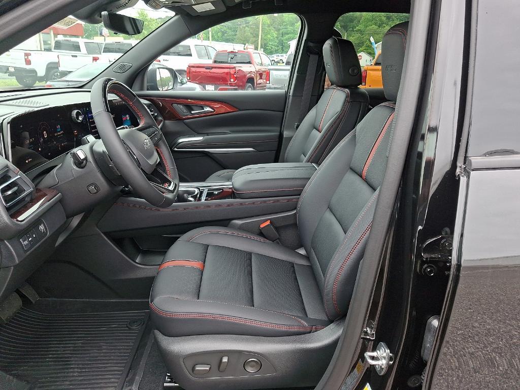new 2026 Chevrolet Traverse car, priced at $56,870