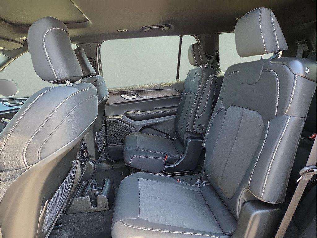 new 2025 Jeep Grand Cherokee L car, priced at $39,114