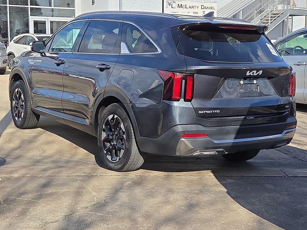 used 2024 Kia Sorento car, priced at $26,706